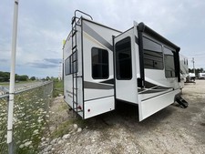 2021 Alliance Paradigm 370FB