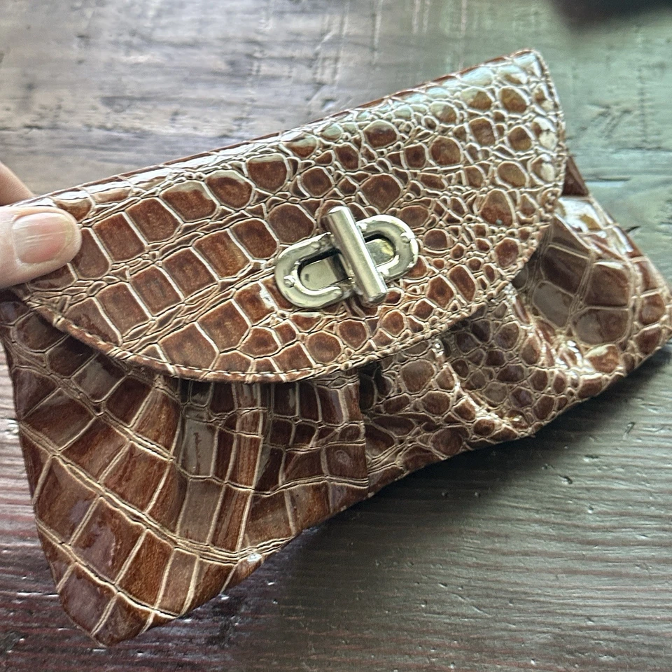 MSC Mainstreet Collection 腕带 手包 棕色 人造鳄鱼漆皮 — 第 4/4 张图片