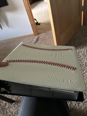 Topps Fleer MLB Trading Card Lot Bind of roughly 219 baseball cards