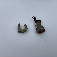 70 71 72 73 74 Cuda Challenger Door Handle Lock Cylinder Retainer Mopar E Body