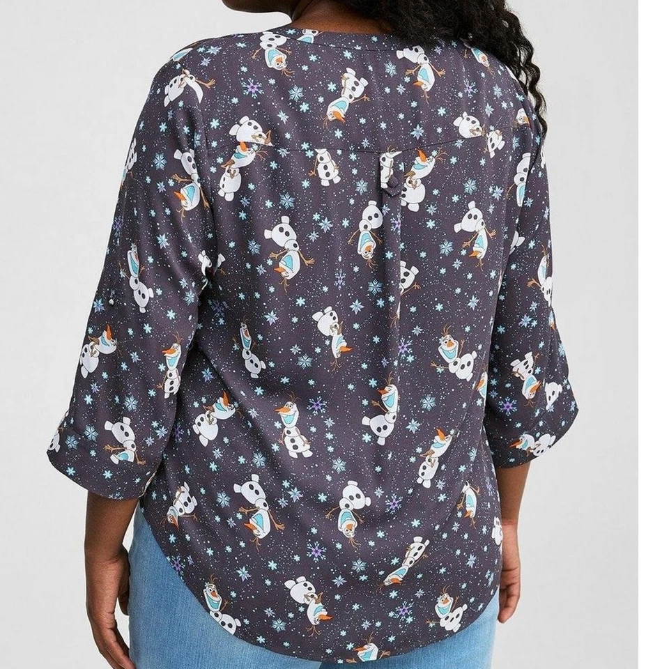 Blusa Torrid 1 (1X) Disney Frozen Película Olaf Muñeco de Nieve Cuello en V Georgette Harper  Foto 3 de 3