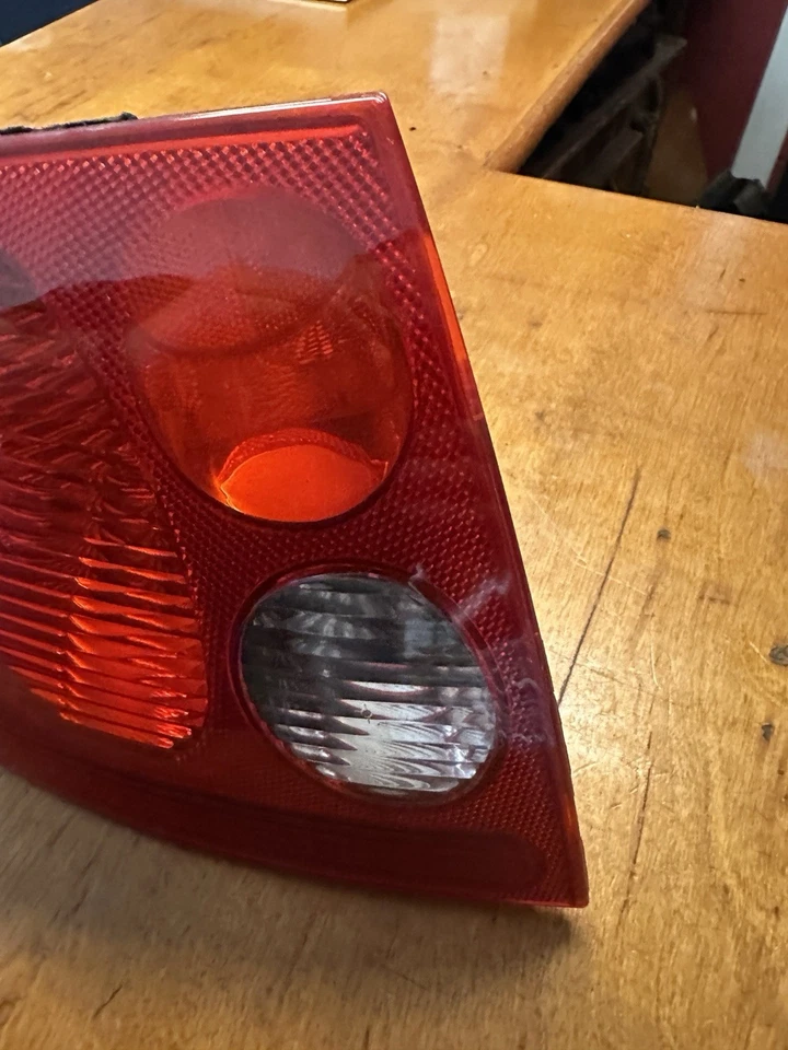 1999-2006 Audi TT MK1 Taillight Tail Lamp Rear Left P/N 8N0945095c OEM - Image 4 of 4