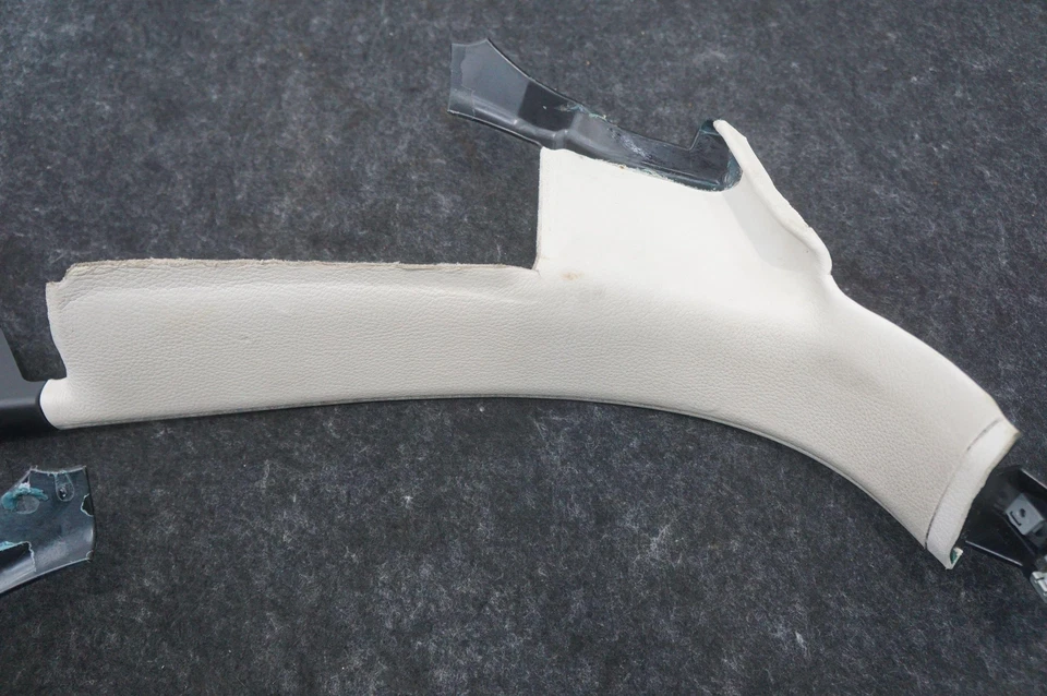 Set 2 Rear Left Right Lower C Pillar OEM 9156265 Rolls Royce Ghost Series I 2011 - Image 3 of 4