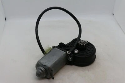 Bosch 0130821071 Fensterheber Motor Motor  LINKS W124  W201  - Bild 1 von 4