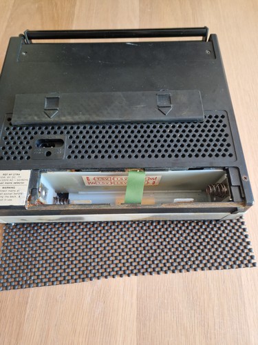 Vintage ITT Palomino Portable Radio 4 bands Battery & Mains Made in Hong- Kong. - Picture 12 of 17