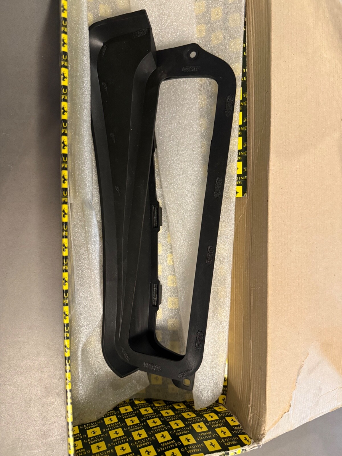 ferrari 458 82703100 fresh air duct under hood new in box oem front lid