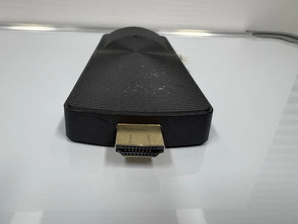 Azulle Access 3 Mini PC Stick Intel J3455 4GB RAM 32GB SSD Win 10 BROKEN ANTENNA - Image 2 of 4