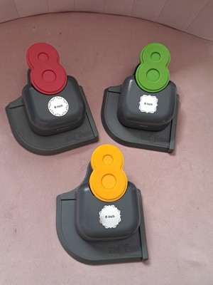 WE R MEMORY KEEPERS MINI 8 Papierstanzer 6 Zoll x 3