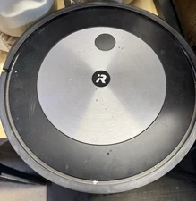 iRobot Roomba j7+ Vacuum Cleaning Robot SMOKE FREE HOME ~ For Parts