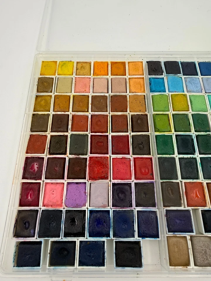 104 sartenes de acuarela de varios colores, Prima Marketing y Jane Davenport, USADAS Foto 3 de 4