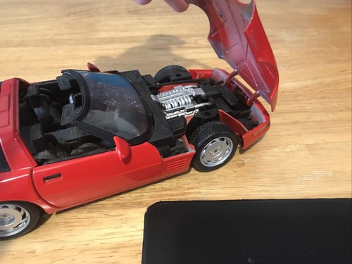 Maisto Red Chevrolet Corvette ZR-1 1992 - Diecast 1:18 - Foto 5 di 6