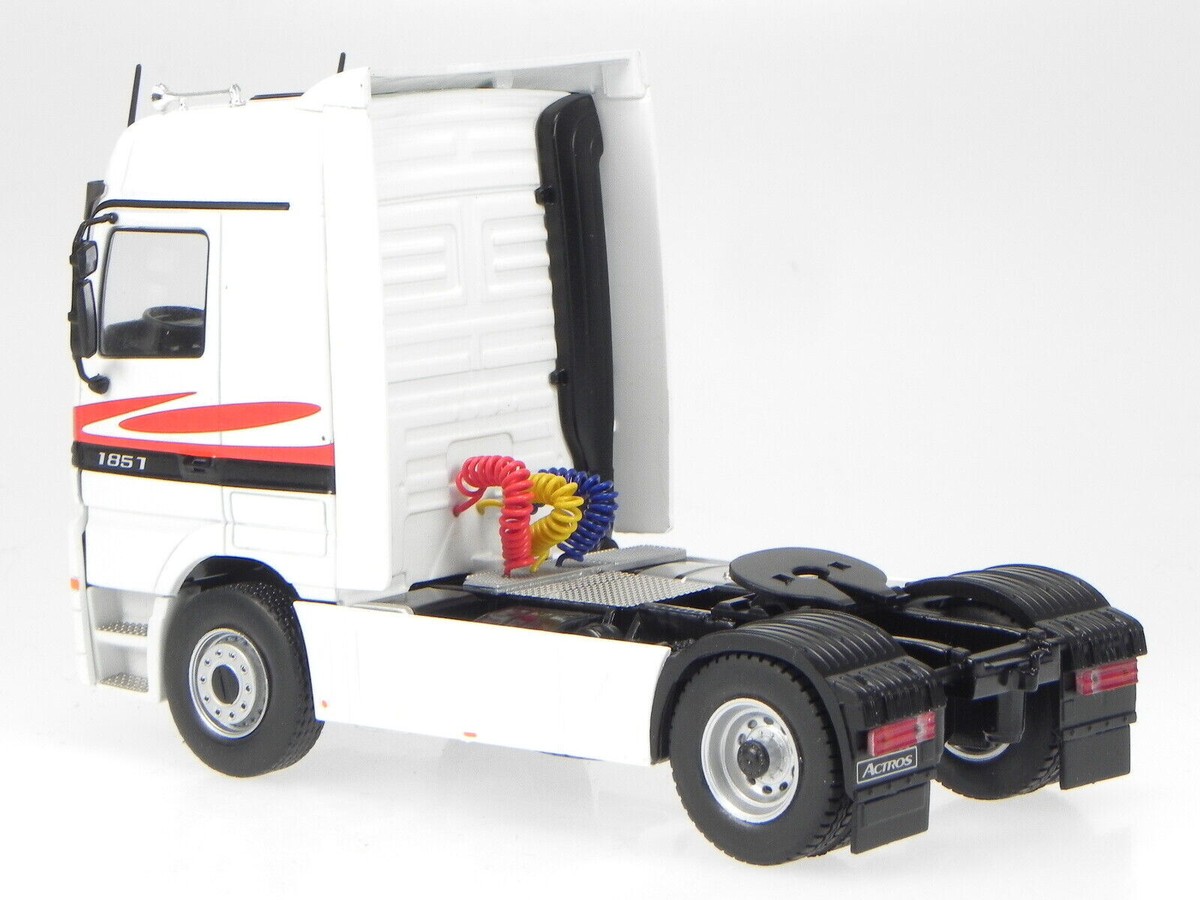 イクソ 1/43 メルセデスベンツ アクトロス MP1 1995 イクソ 1/43 メルセデスベンツ アクトロス MP1 1995 イクソ 1/43