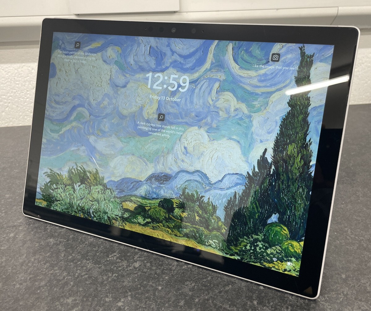 Microsoft Surface Pro 7, Intel Core i5 1035G4 Win 11 (Cracked) See