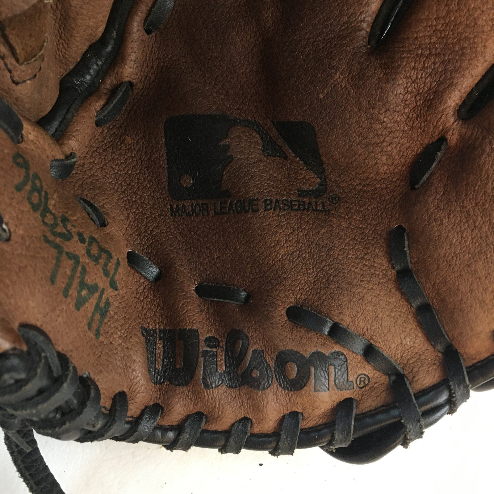 Gant De Baseball Wilson A2452 – Cuir Noir Et Marron – Taille 11.5 – Droitier – Débutant