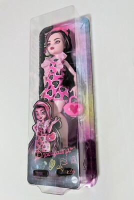 Draculaura MONSTER HIGH MONSTERISTAS Budget Line Puppe 2024 Wave 2 Neu in OVP UK Ausgabe