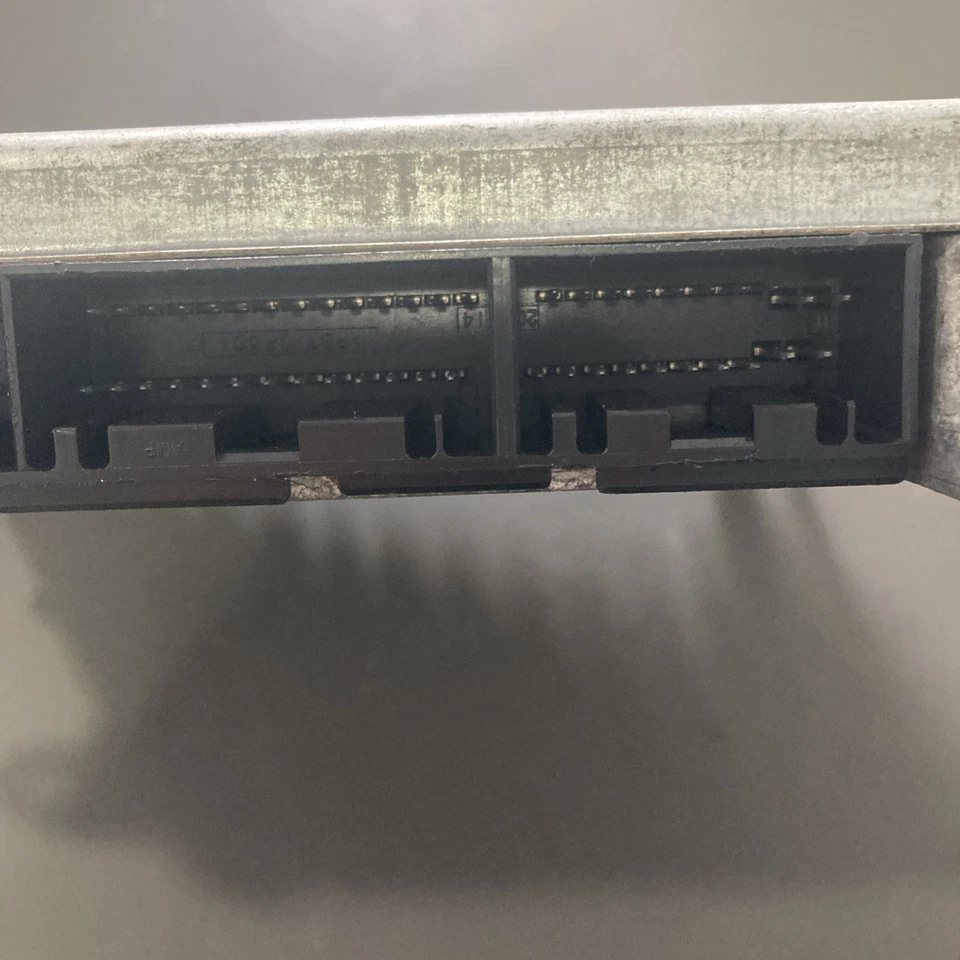 Módulo de control electrónico trasero Jaguar S 2005 tipo 4R83-13B524-AB Foto 4 de 4