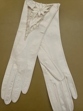 White Leather Embroidered NEW Gloves Cut Out Beauties Size 6 1/2