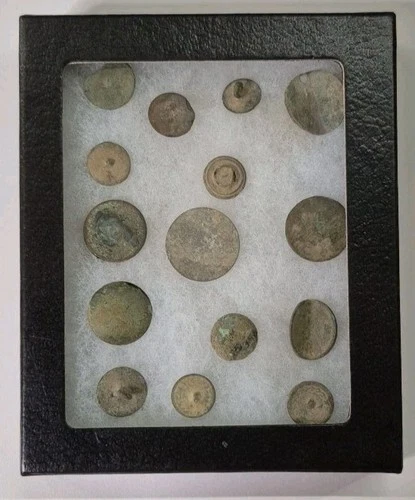 15 Civil War Dug Relic Flat Buttons Central Virginia Shipped in Case