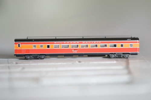 88361 ESCALA N KATO SP SOUTH PACIFIC AUTOCAR | Condition: Used