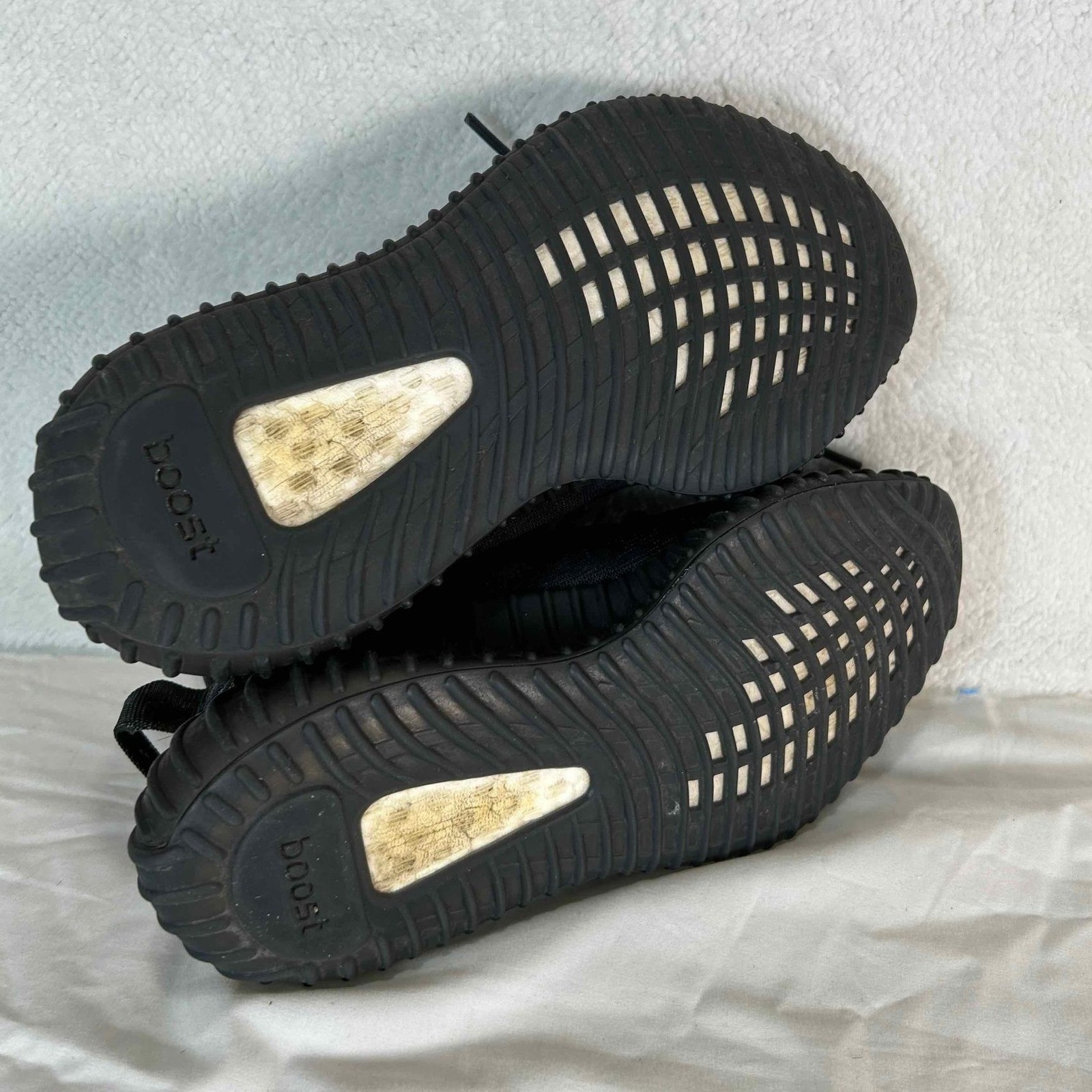 Adidas Yeezy Boost 350 V2 Originals Black Sneakers GX3791 Unisex Size 4.5 in Box thumbnail 13