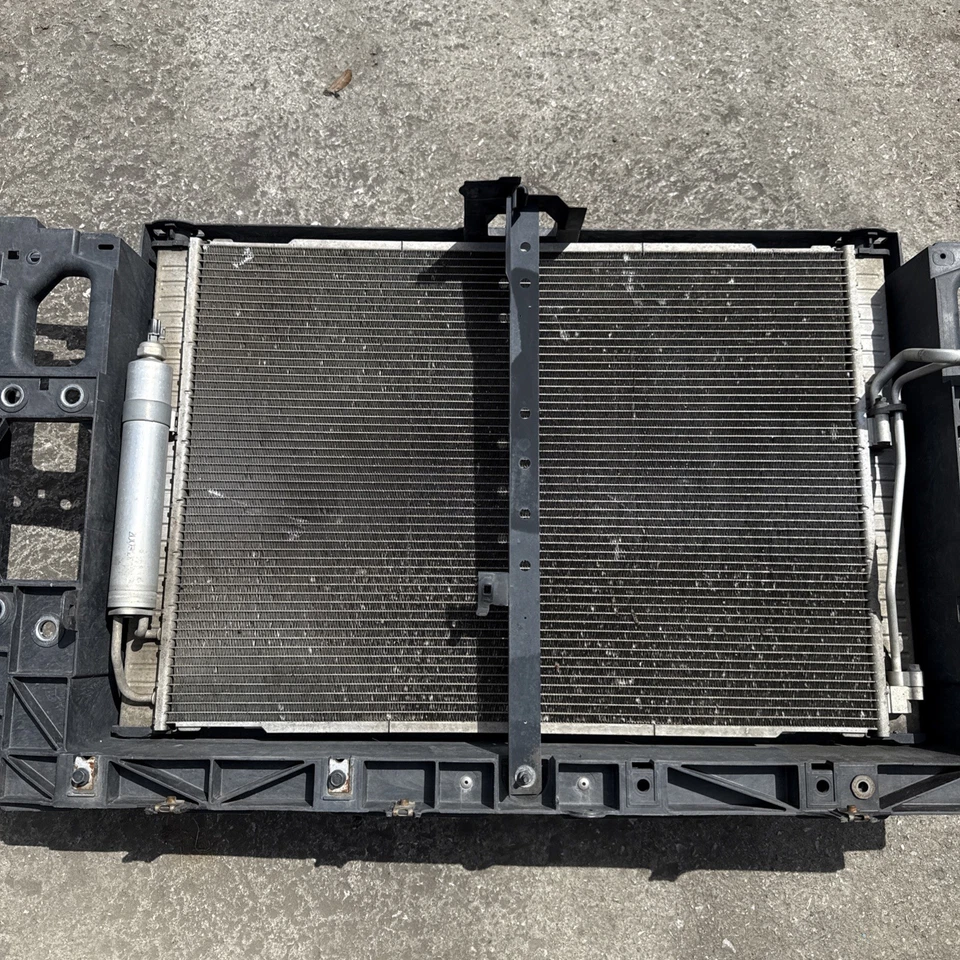 🔶08-15 CONJUNTO SOPORTE RADIADOR DELANTERO INFINITI G25 G35 G37 Q40 SOLO SEDÁN FABRICANTE DE EQUIPOS ORIGINALES Foto 3 de 4