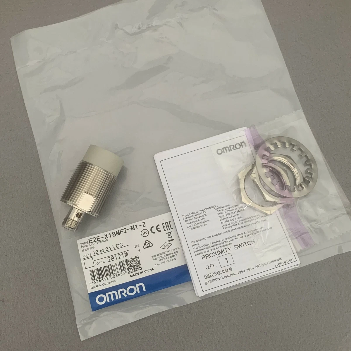 The proximity switch E2E-X18MF2-Z