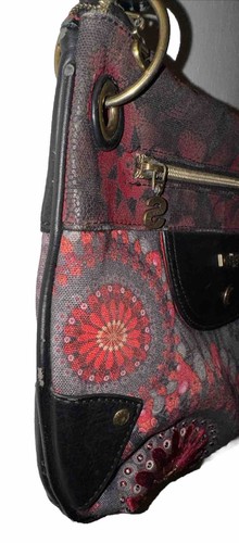 Desigual McBee Bolso de Mano Cartera Negro Rojo Cierre con Cremallera Bolsillos Mediano Boho Defecto - Imagen 11 de 18