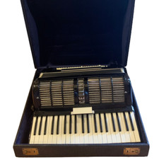 Cellini Accordion with Case C121 Fratelli Scandalli, Camerano, Italy