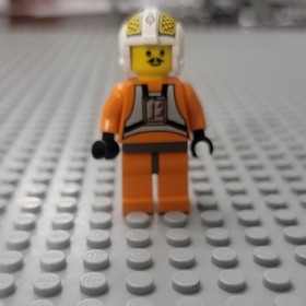 LEGO Star Wars X-Wing Fighter 7140 Complete Set with R2-D2 & Luke Skywalker