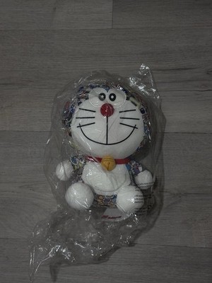 Doraemon Takashi Murakami Uniqlo Limited Edition Plush Doll  display picture 3