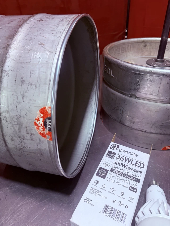 Lámpara colgante de barril de cerveza industrial - Lámpara de techo de acero inoxidable Foto 3 de 4