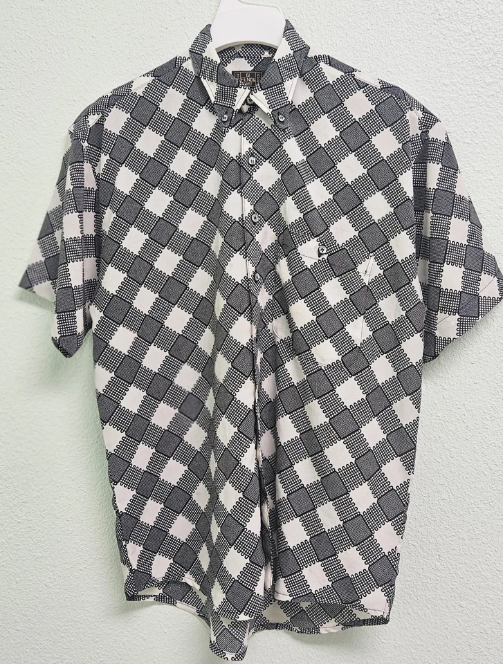 Vtg Fendi Roma Amor Italy Button Up Black & White Short Sleeve Men's Large - Image 2 of 4