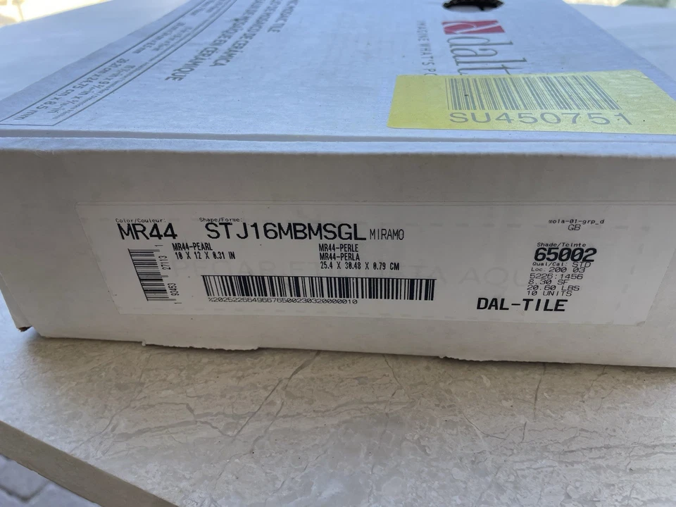 Azulejo de mosaico de cerámica Daltile PN# MR44-Perla tamaño 1” X 6” rectángulo - ¡NUEVO! Foto 3 de 4