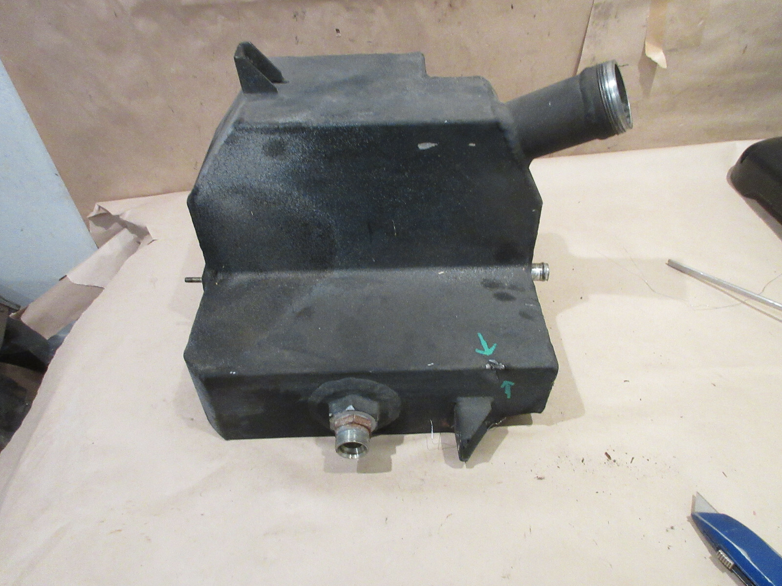 Ferrari 512, Testarossa - Engine Oil Tank (Damage) - P/N 125517