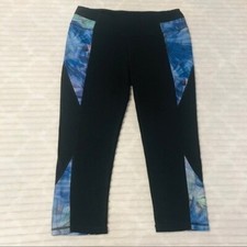 Athleta Black Blue Chaturanga Cropped leggings Women s Size medium Capri 8 10
