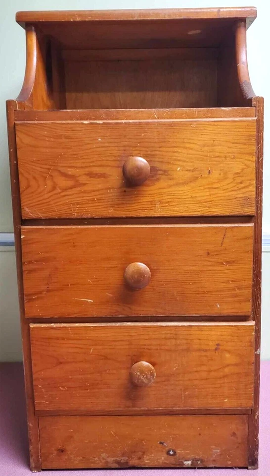 Mesa auxiliar/mesita de noche de colección con 3 cajones y estante de almacenamiento - Estante de madera 28" Foto 3 de 4