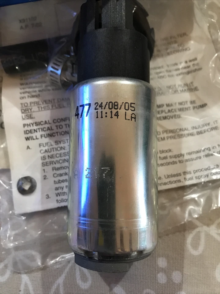 Bomba de combustible eléctrica NOS para muchas aplicaciones 1998-1990 Suzuki, Subaru, Geo, Ply y más Foto 2 de 4