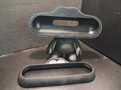 Beats By DR Dre. Pill Bluetooth Speaker dude holder Dude Stand