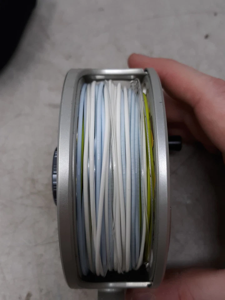 Carrete de pesca con mosca Orvis Hydros V con bolsa - Buen estado usado Foto 4 de 4