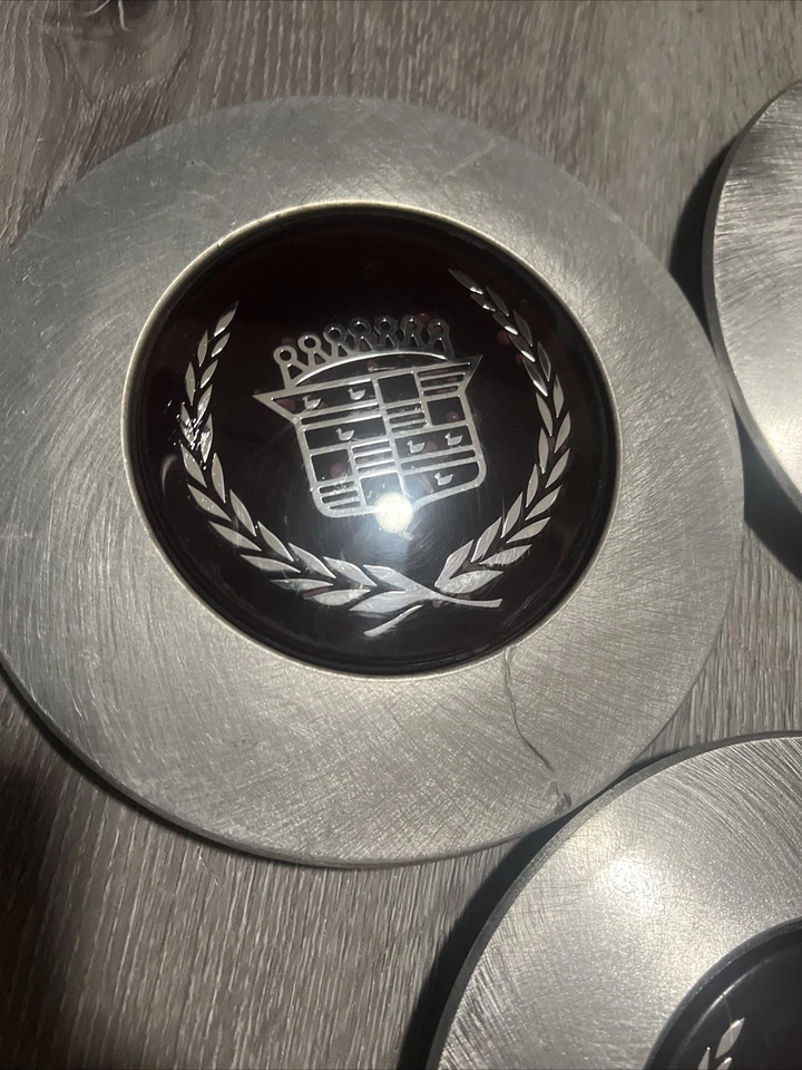 (4) Tapa central de llanta de aleación fundida Cadillac 7" 1985-1989 Emblem DeVille, Fleetwood Foto 2 de 4