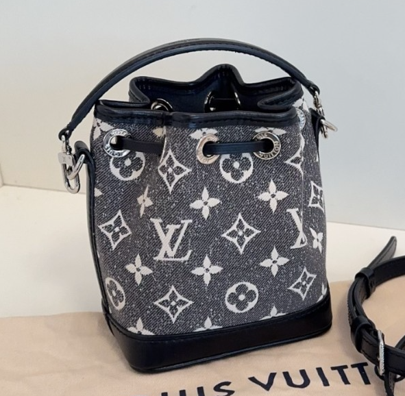 Louis Vuitton ブラック Louis Vuitton Noe Monogram Black Gray Crossbody Top Handle