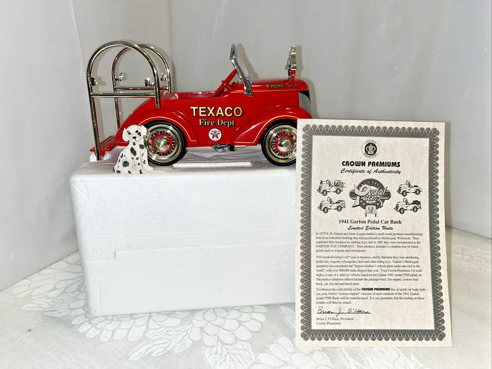 RARE Texaco 1941 GARTON FIRE ENGINE PEDAL CAR BANK/ 1 of 500 CROWN PREMIUMS - Image 2 of 4