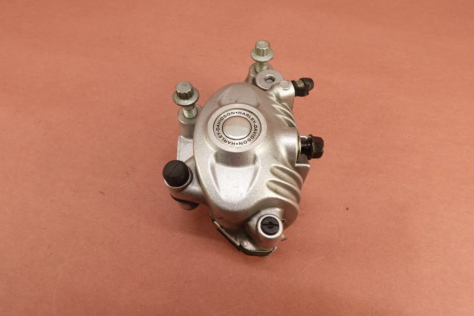 Суппорт переднего тормоза 1995-2006 Harley Sportster 1200 XL1200C - Изображение 3 из 4