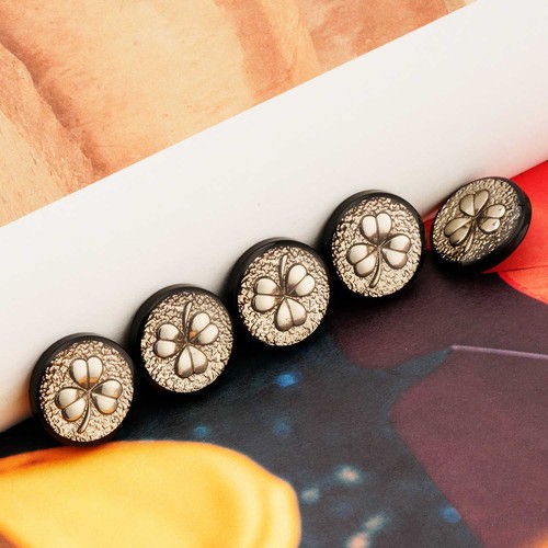 5pcs Clover Embossed Metal Buttons Vintage Style for Clothing Crafts Sewing DIY - Picture 3 of 9
