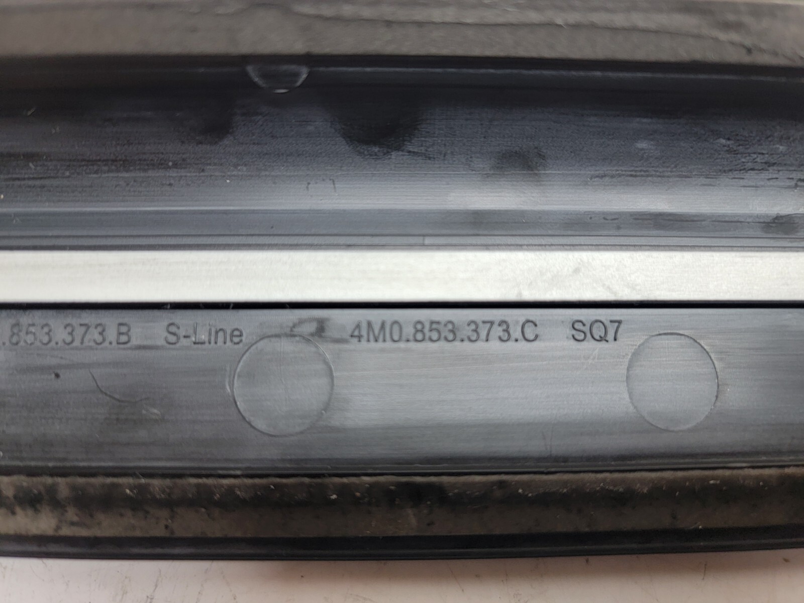 LAMBORGHINI URUS DRIVER LEFT SIDE SCUFF PLATE SILL KICK PLATE OEM 4ML853373 