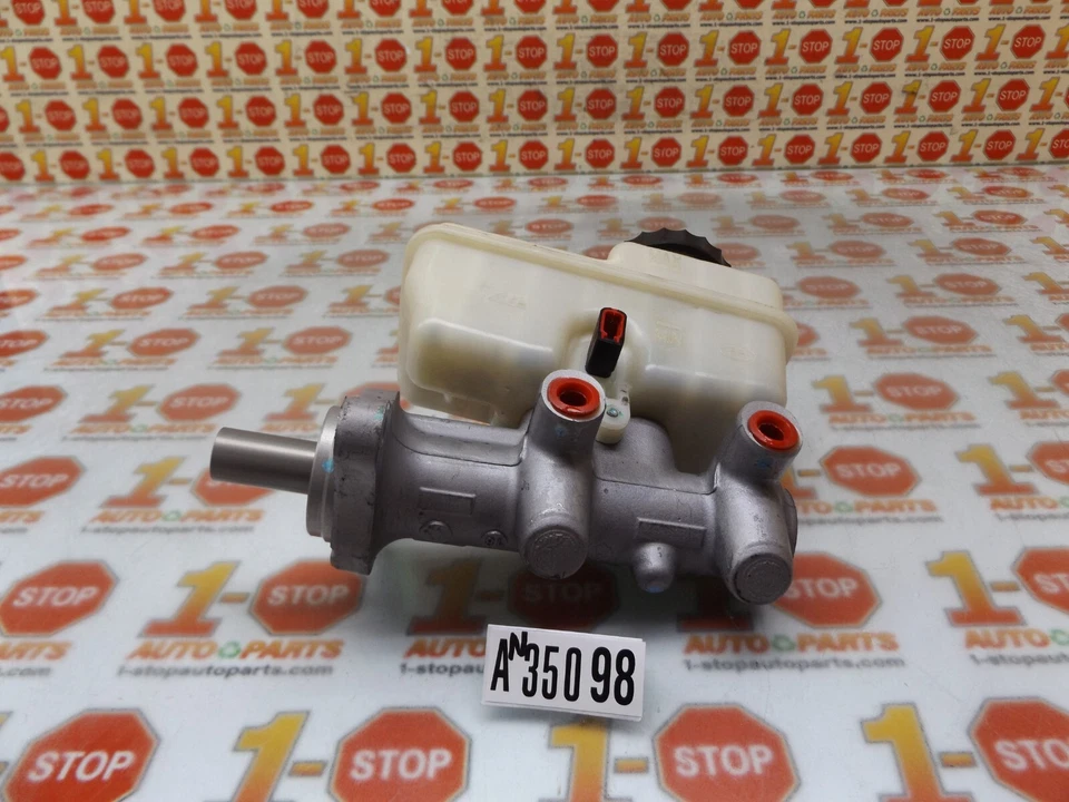 Nissan Pathfinder 2010-2012 cilindro maestro de freno 46010-9Bp1A OEM Foto 3 de 4