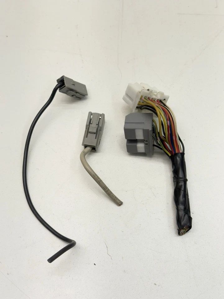 2004 Infiniti G35 Coupe Navigation DVD Player Wiring Plug Cuts OEM 4134 - Image 2 of 4