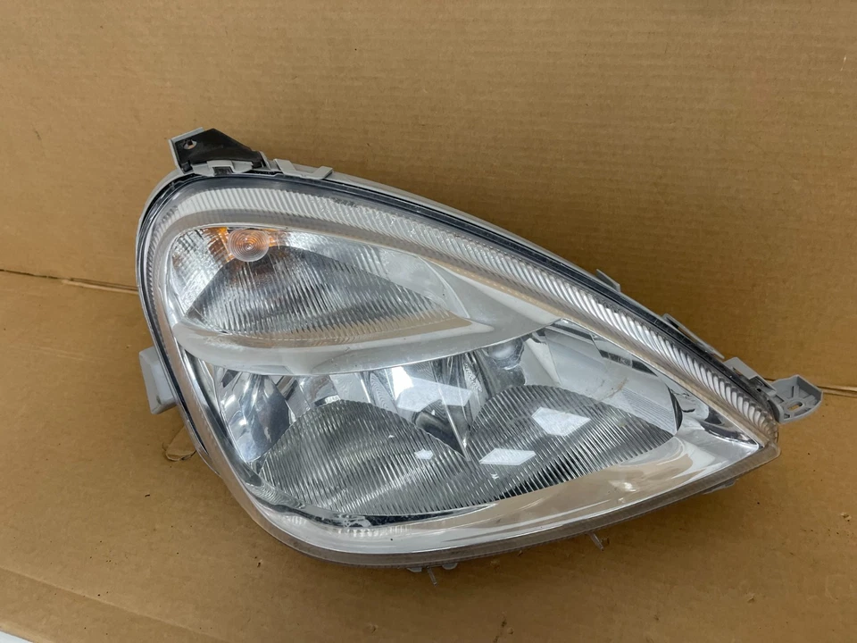 FARO CONDUCTOR MERCEDES BENZ A170 W168 A1688202061 1997 - 2004 Foto 3 de 4
