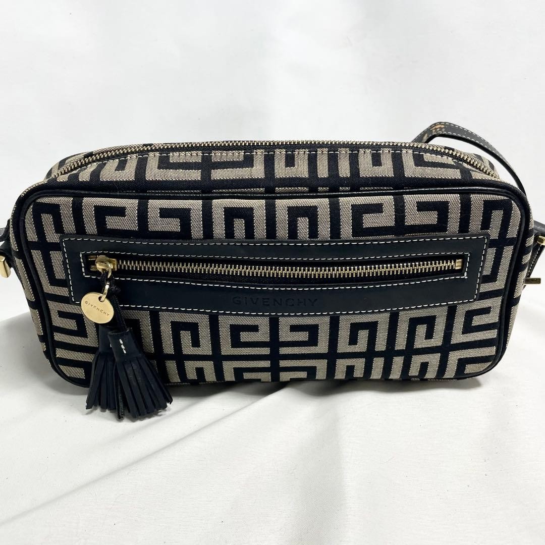 GIVENCHY 4G Logo Nylon Leather Shoulder Bag Black Tassel Large Vintage FromJapan thumbnail 17