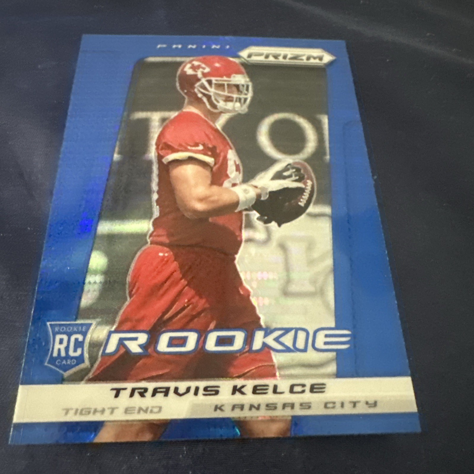 2013 Panini Prizm Future HOF Travis Kelce Blue SSP Rookie card view 3